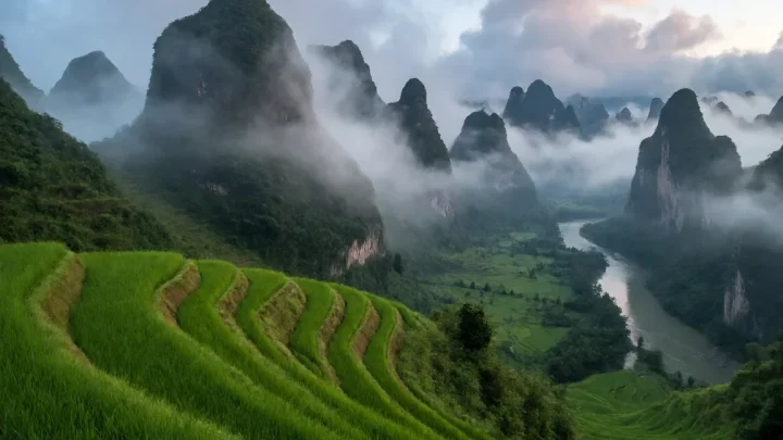 美丽中国纪录片从锦绣华南到潮涌海岸的六段山河